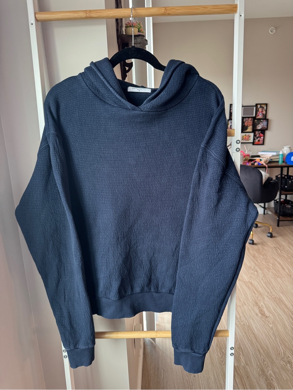 perfectwhitetee Cassie Hoodie Sweatshirt Size M Women’s Navy Thermal Oversized
